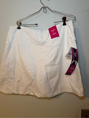 Teez-Her Weekend Routine White Skort XL NWT Smoothing & Slimming Pull-On